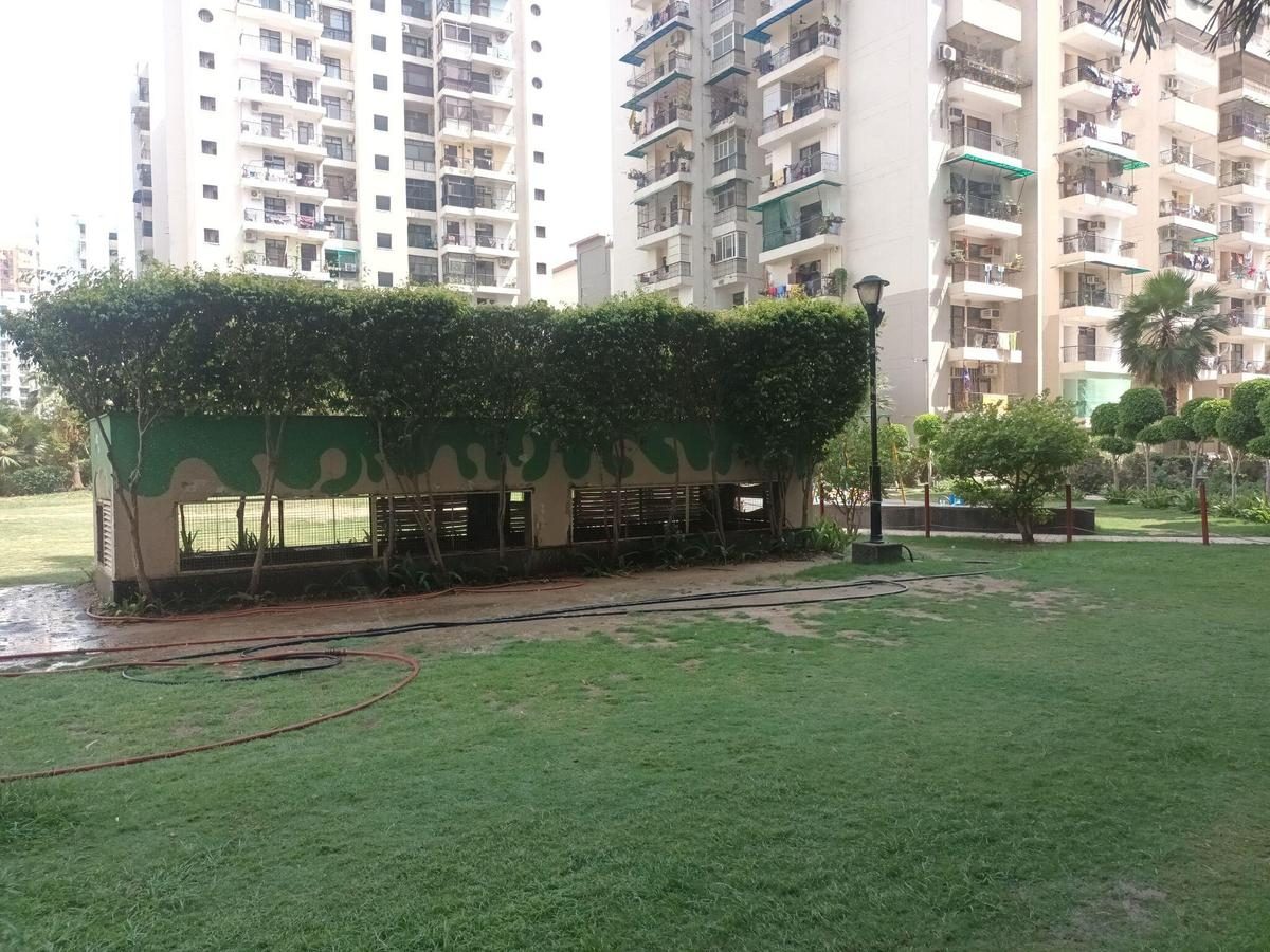 Ajnara Exterior